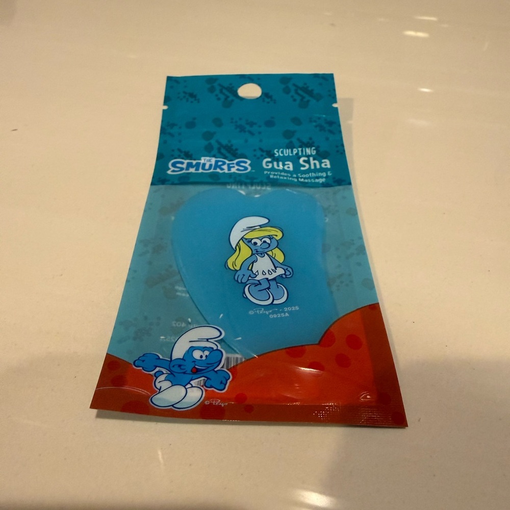 Blue Sculpting Gua Sha smurfette new tones and Titans, neck, cheeks forehead